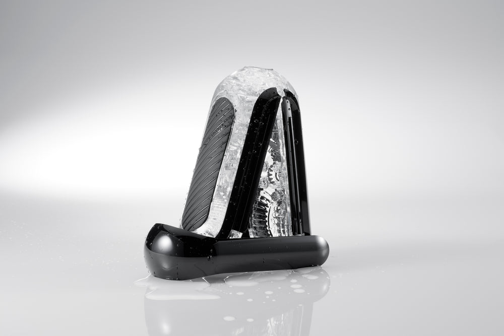Tenga Flip Zero Gravity Masturbator black open