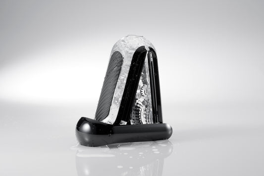 Tenga Flip Zero Gravity Masturbator black open